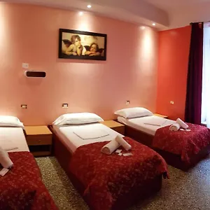 Hostal Legend R.g.