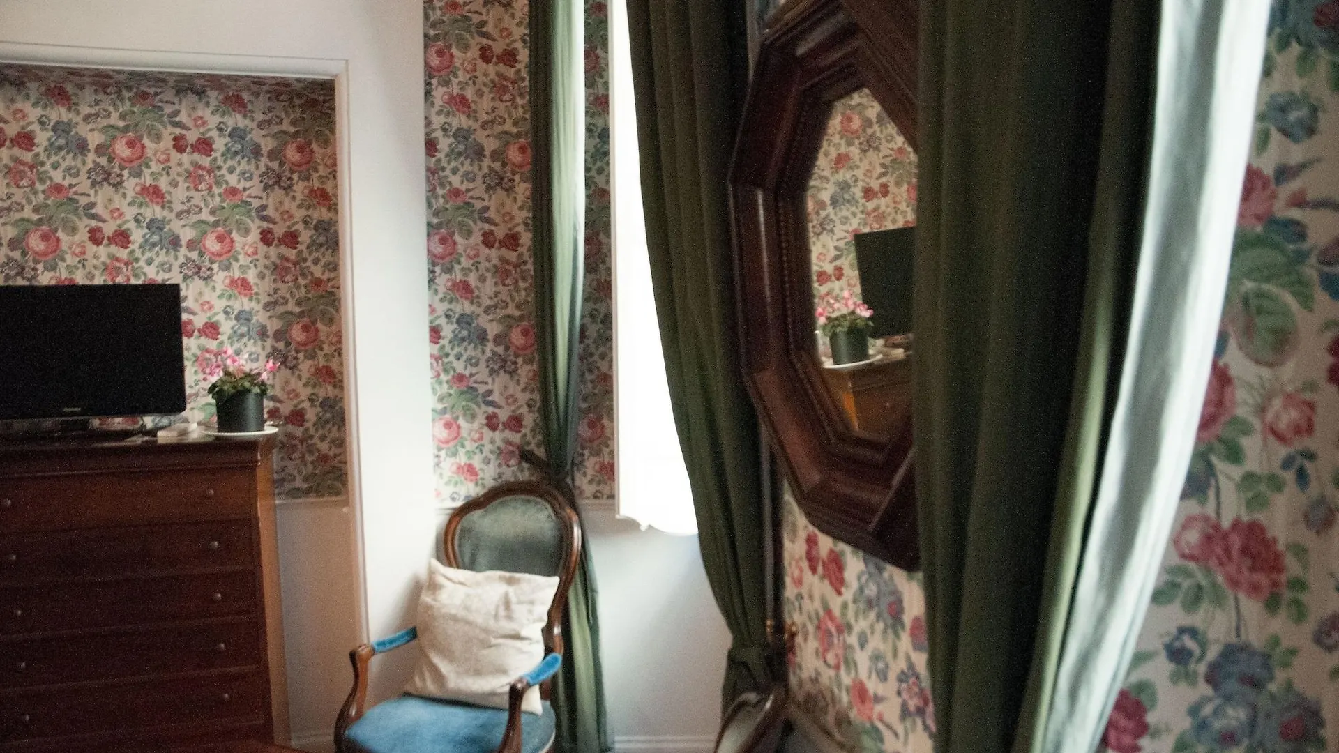 Relais Teatro Argentina Bed & Breakfast Rome