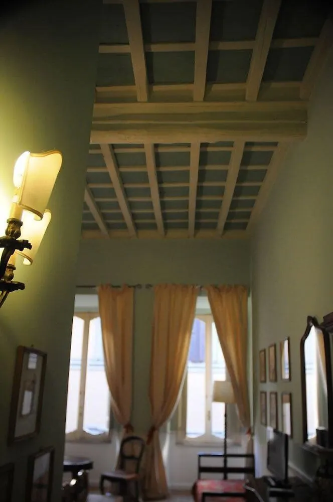 **  Relais Teatro Argentina Bed & Breakfast Rome Italy