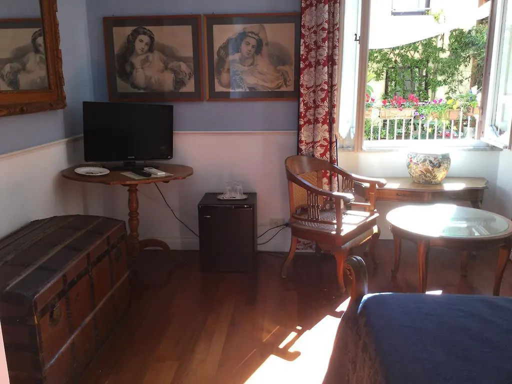 Relais Teatro Argentina Bed & Breakfast Rome