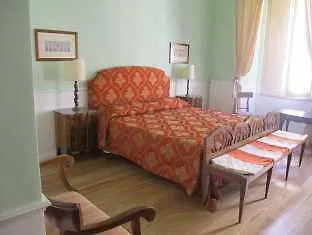 Relais Teatro Argentina Bed & Breakfast Rome Italy
